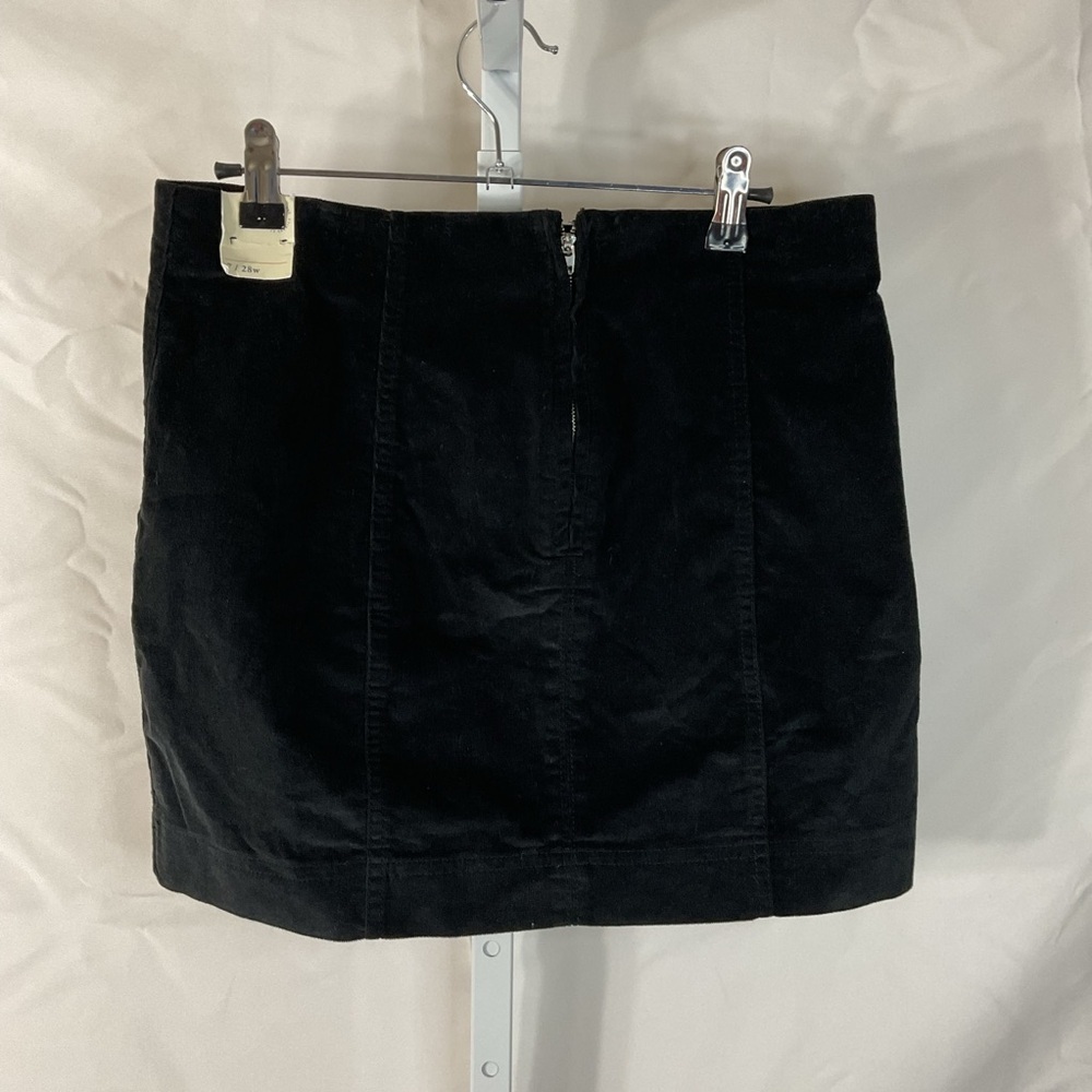 Jolt Black Mini Skirt - Picture 3 of 5